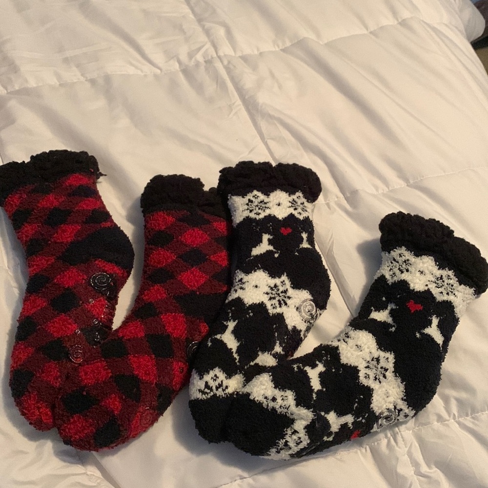 New Muk Luks socks